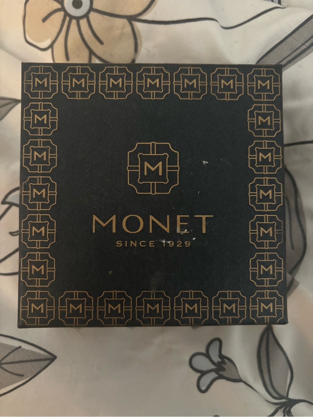 Monet Black and Gold Men’s Accessory Box